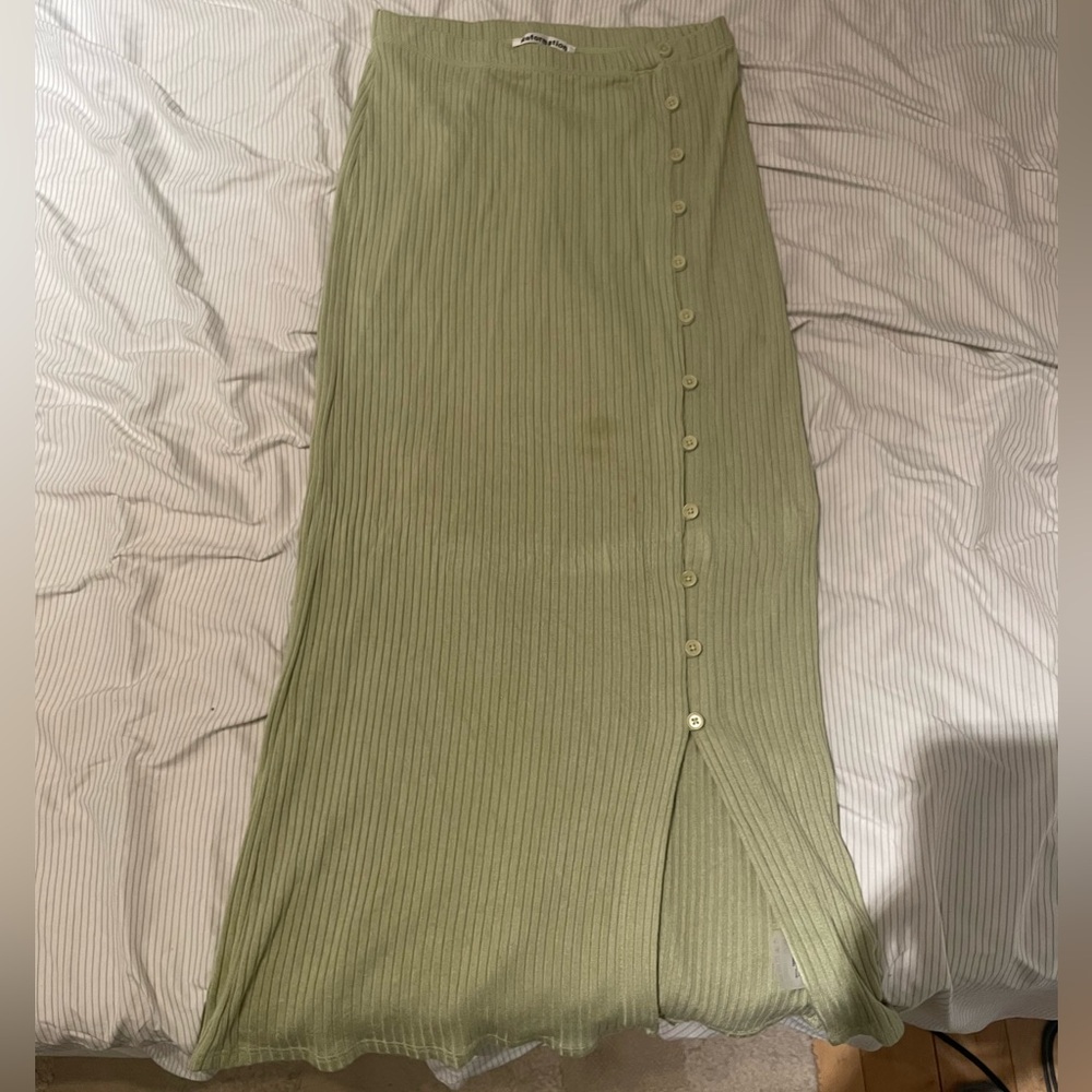 Reformation sage green ribbed maxi skirt with buttons, size S